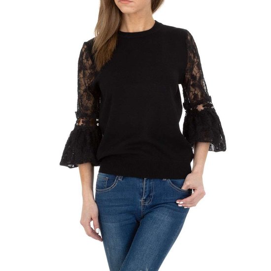 Trendy zwarte pullover met kant.