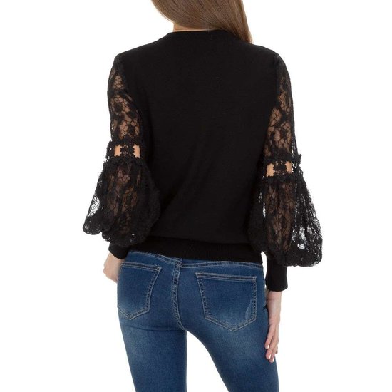 Trendy zwarte pullover met kant.
