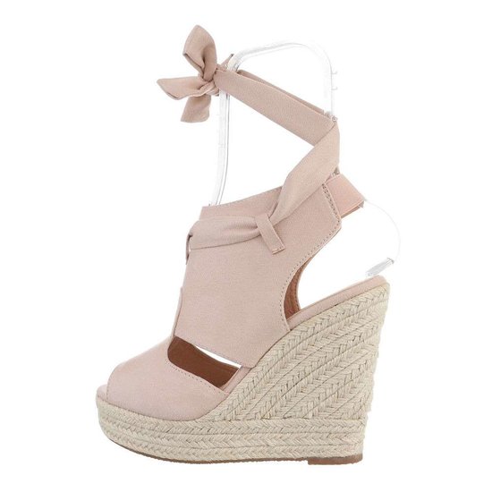 Beige hoge daimen sandaal met sleehak Alegra.SOLD OUT