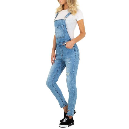 Trendy blue destroyed jeans salopet.