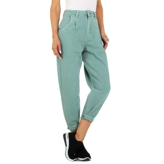 Trendy groene mom-fit jeans.