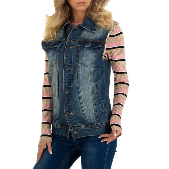 Denim gilet used look.