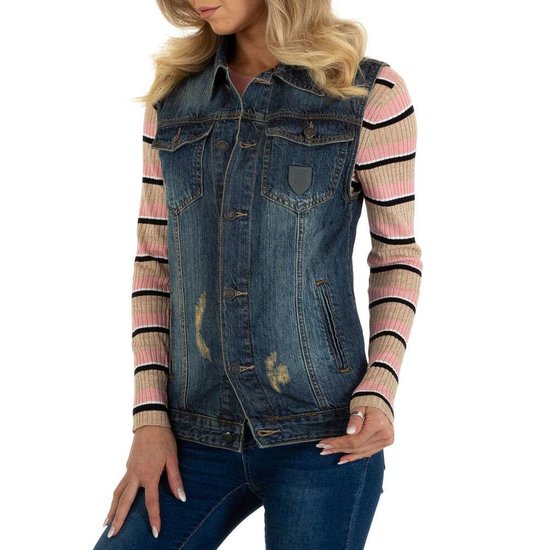 Denim/jeans gilet used look.