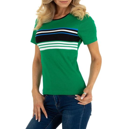 Groene T-shirt met contrast banden.
