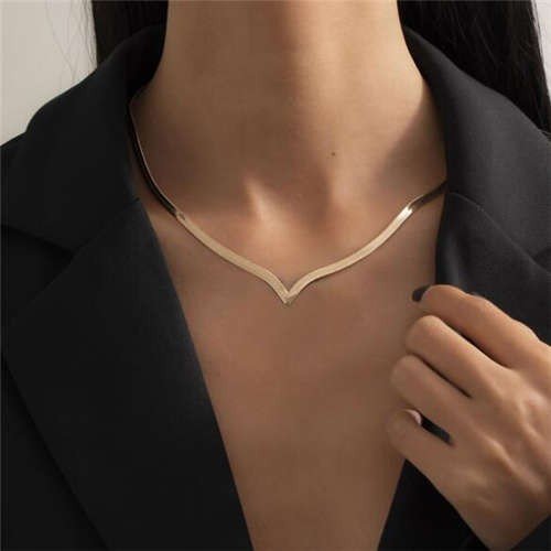 Gouden-zilveren halsketting met V-shape design.
