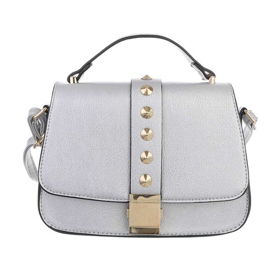Kleine zilveren schoudertas met studs.