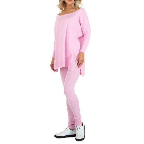 Cozy rose loungewear.