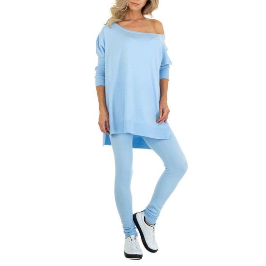 Cozy blauwe loungewear.