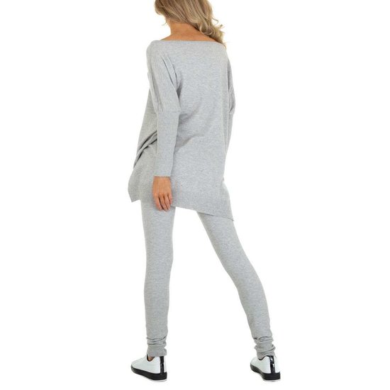 Cozy grijze loungewear.
