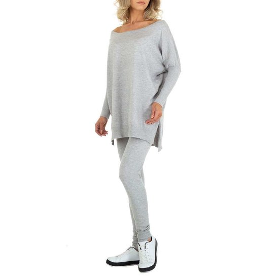 Cozy grijze loungewear.