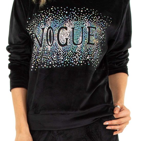 Zwarte velvet loungewear VOGUE