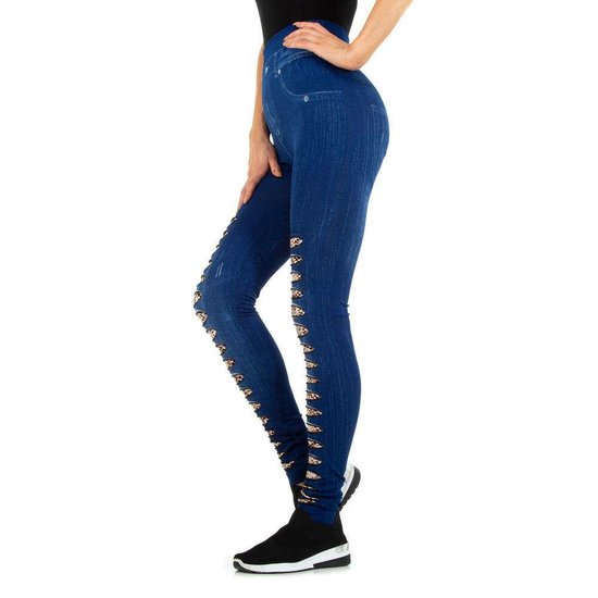 Blauwe-beige legging in jeans destroyed look.