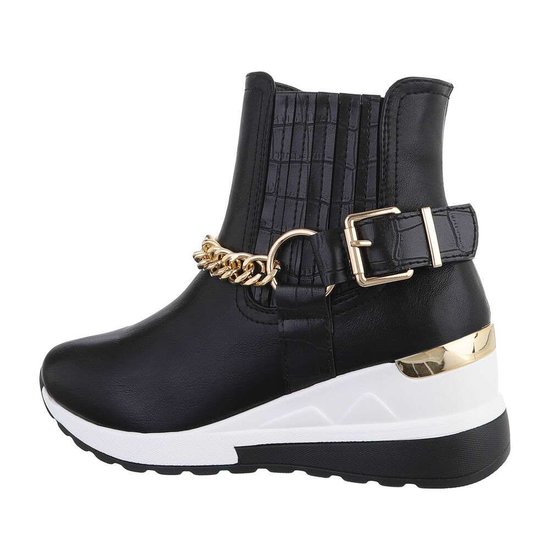 Fashion hoge zwarte sneaker Adana.