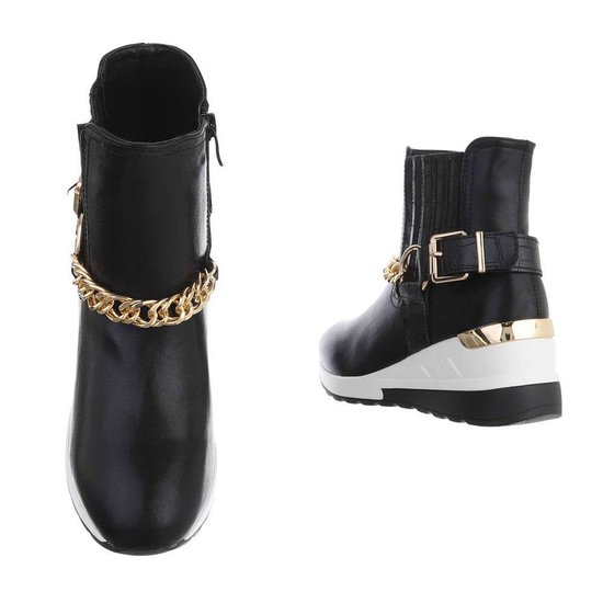 Fashion hoge zwarte sneaker Adana.