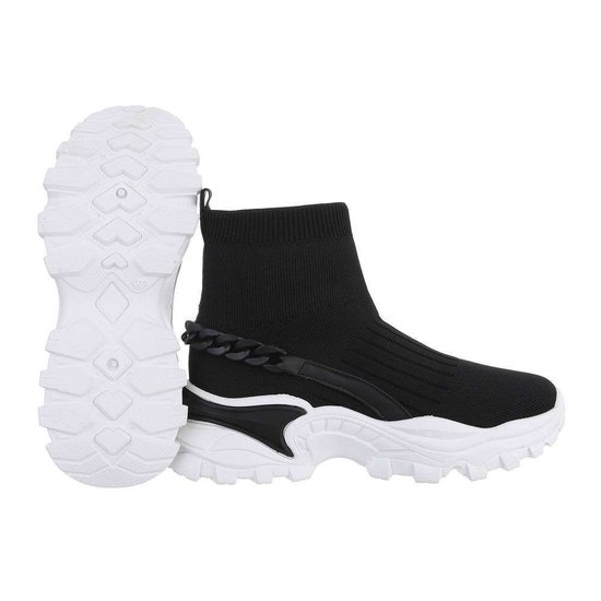 Trendy hoge zwarte sock sneaker Jenara.