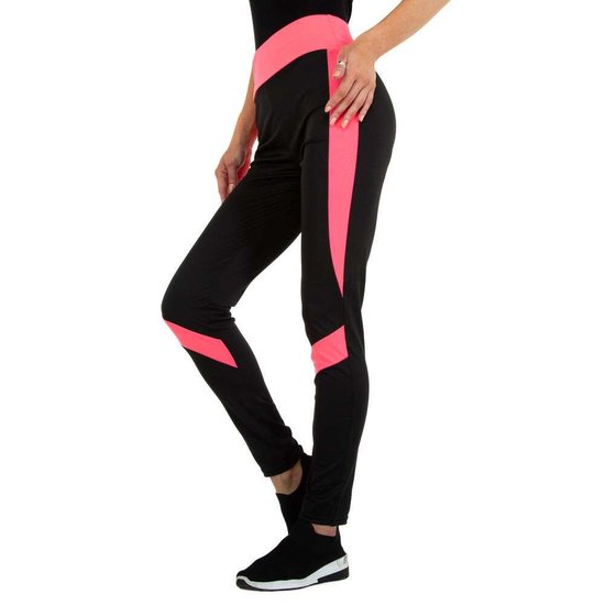 Sportieve zwarte legging met rose lijnenspel.