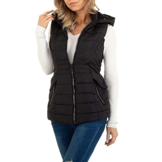 Trendy zwarte gewatteerde bodywarmer.