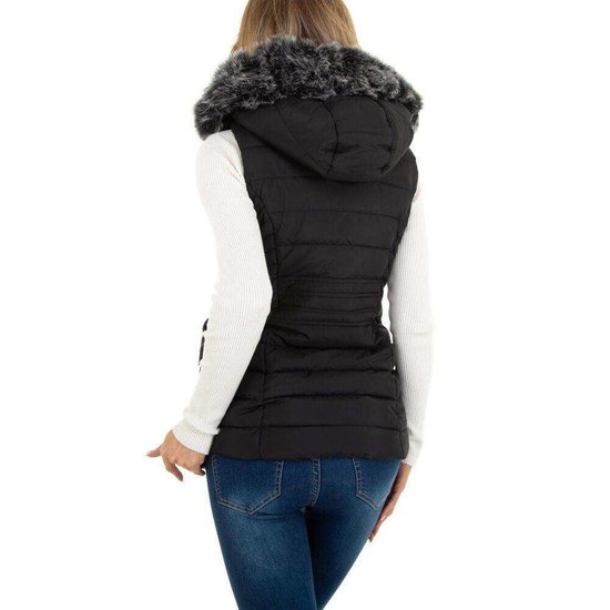 Trendy zwarte gewatteerde bodywarmer.