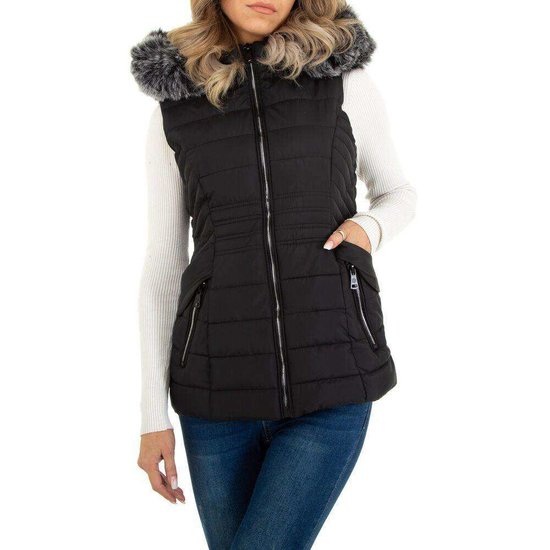 Trendy zwarte gewatteerde bodywarmer.