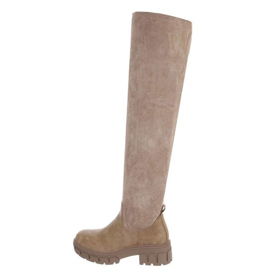 Hoge beige daimen overknee laars Zamora.