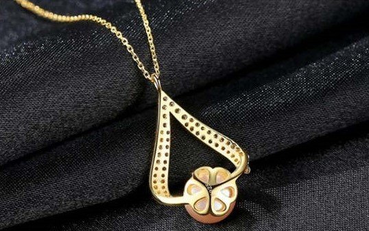 Gouden halsketting waterdruppel in 925 sterling silver SOLD OUT