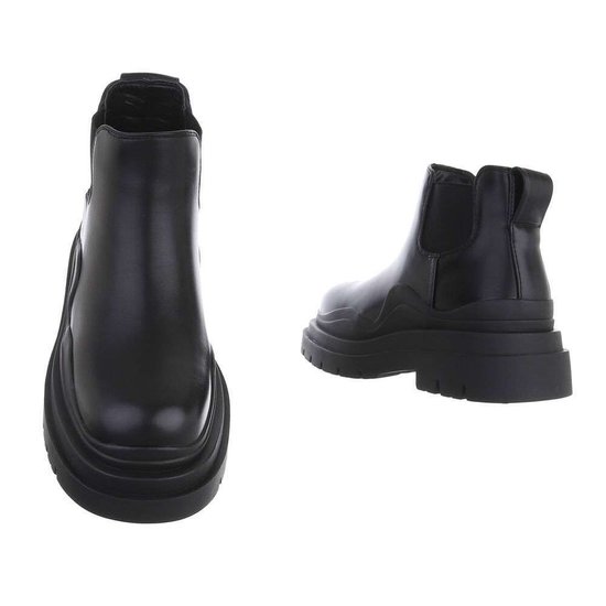 Korte zwarte Chelsea boot Smilla.