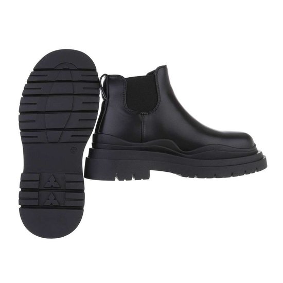 Korte zwarte Chelsea boot Smilla.