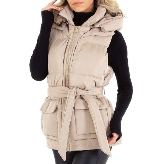 Stylische korte beige gewatteerde bodywarmer.