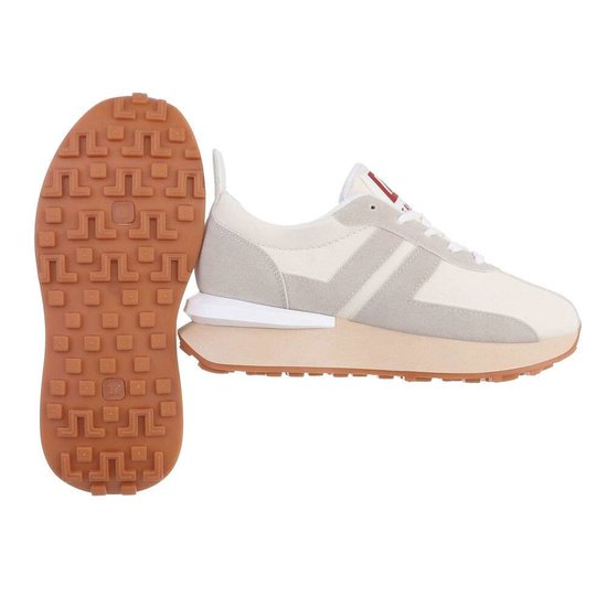 Sportieve beige lage sneaker Birgitta.