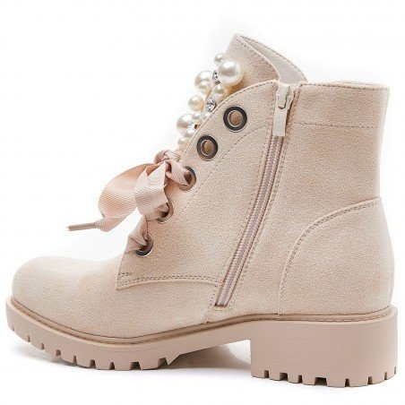 Korte beige daimen boot Ofelia.