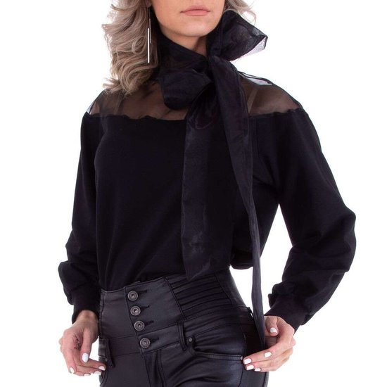 Zwarte blouse met xl strik
