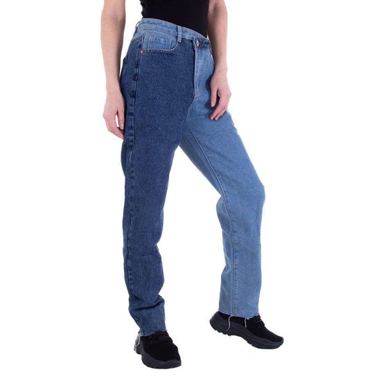 Trendy two tone straight leg jeans.