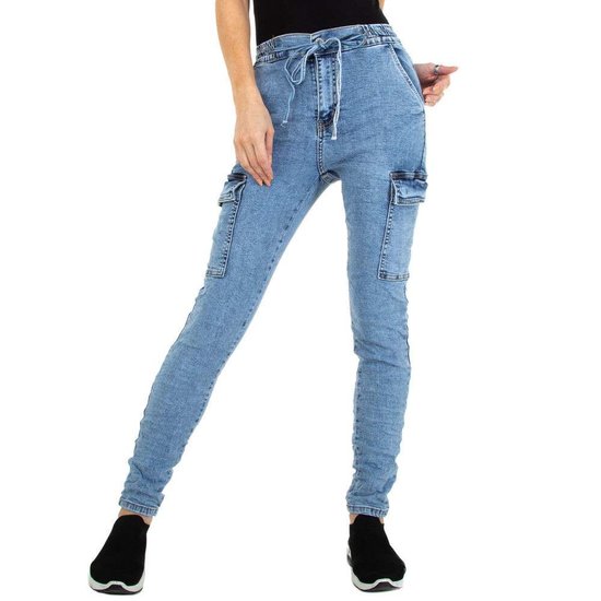 Trendy cargo blue jeans.