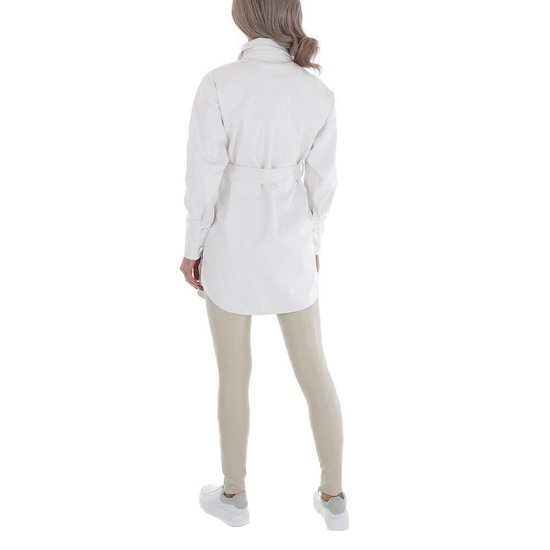 Trendy korte witte leatherlook jas