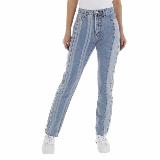 Trendy two tone jeans in used look.