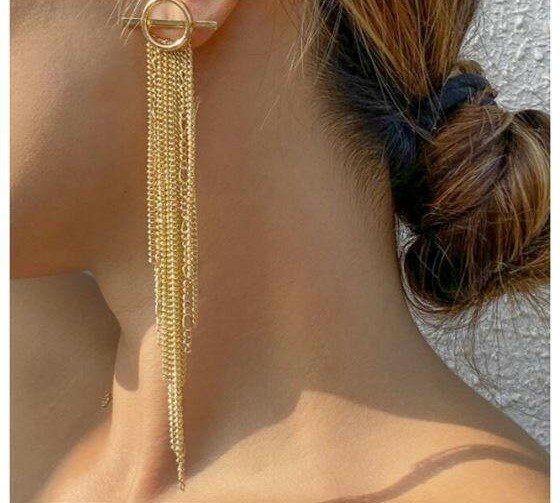 Gouden lange oorbellen met tassels