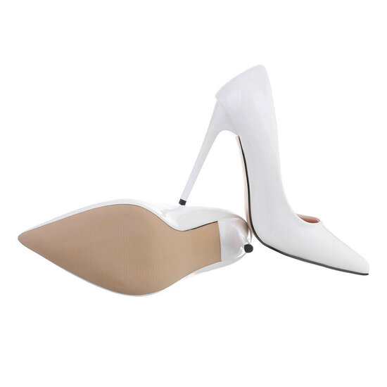 Witte pump Arisa.