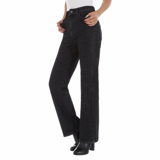 Casual zwarte relaxed fit jeans.