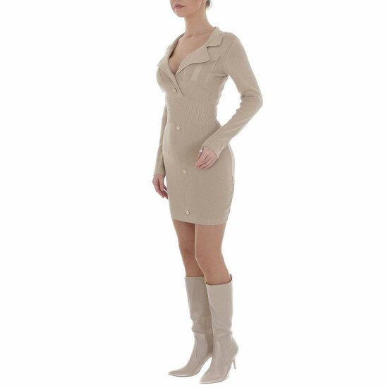 Beige korte getailleerde blazer truijurk.