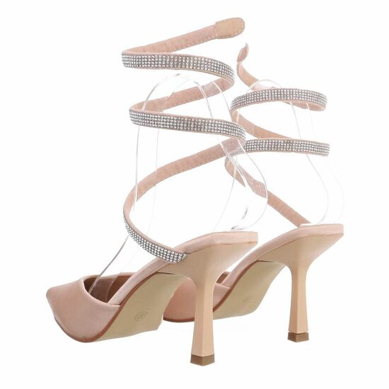 Beige trendy pump Avely.