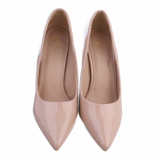 Beige lak pump Adalie.