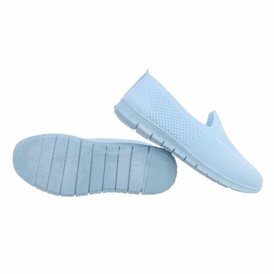 Licht blauwe lage textiel sneaker Nadia.