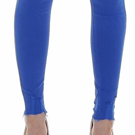 Fel blauwe high waist jeans.