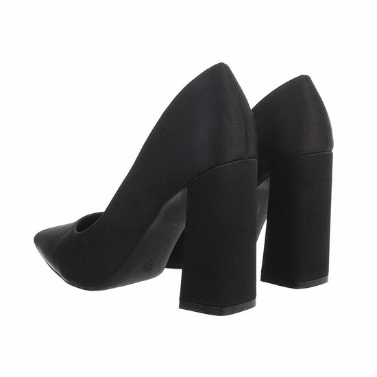 Zwarte fluwelen pump Jantina.