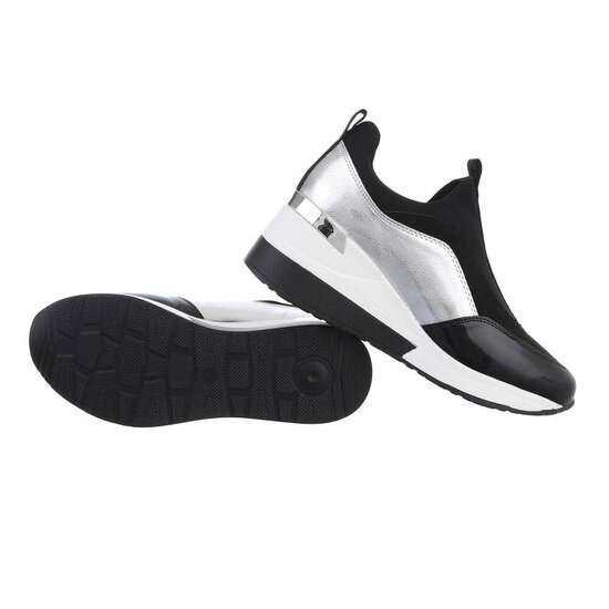 Hoge zilver-zwarte textiel sneaker Rachel.