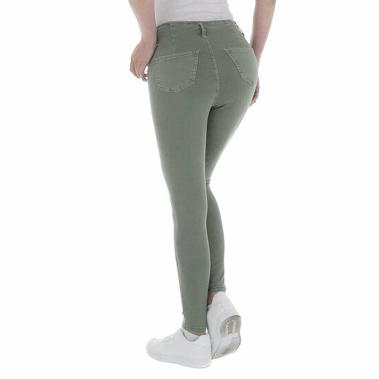 Groene high waist jeans met knoppensluiting.