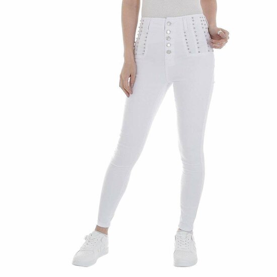 Witte high waist jeans met knoppensluiting.