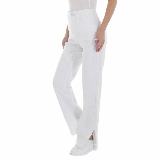 Modieuze witte straight leg jeans.