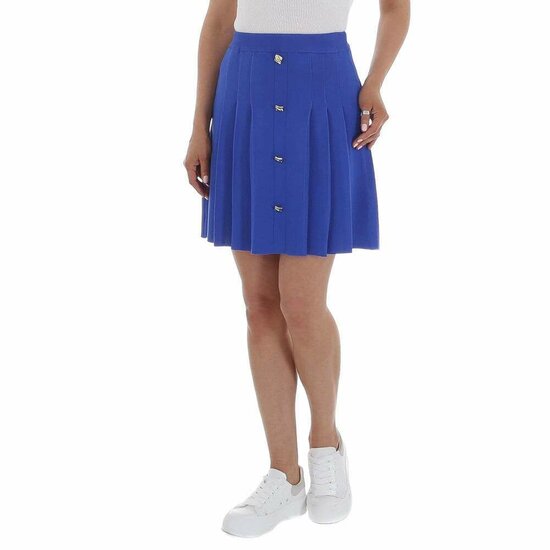 Trendy blauwe korte rok.