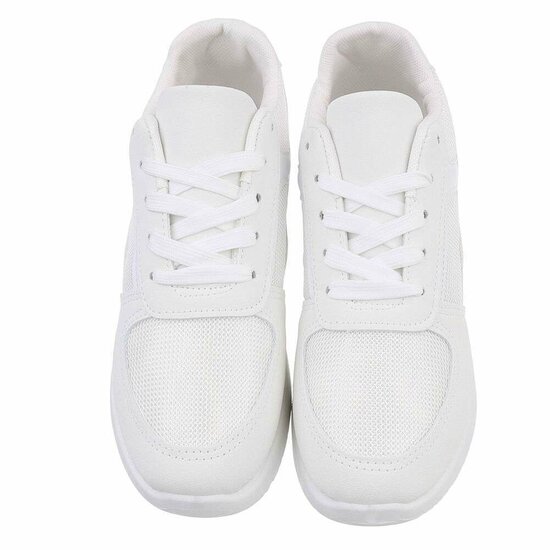 Lage witte mixed  sneaker Miranda.